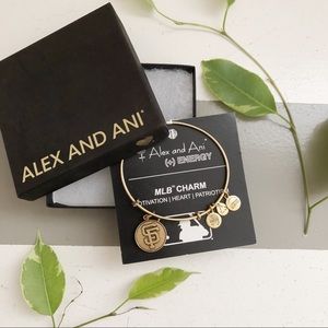 NWT Alex & Ani San Francisco Giants gold bracelet